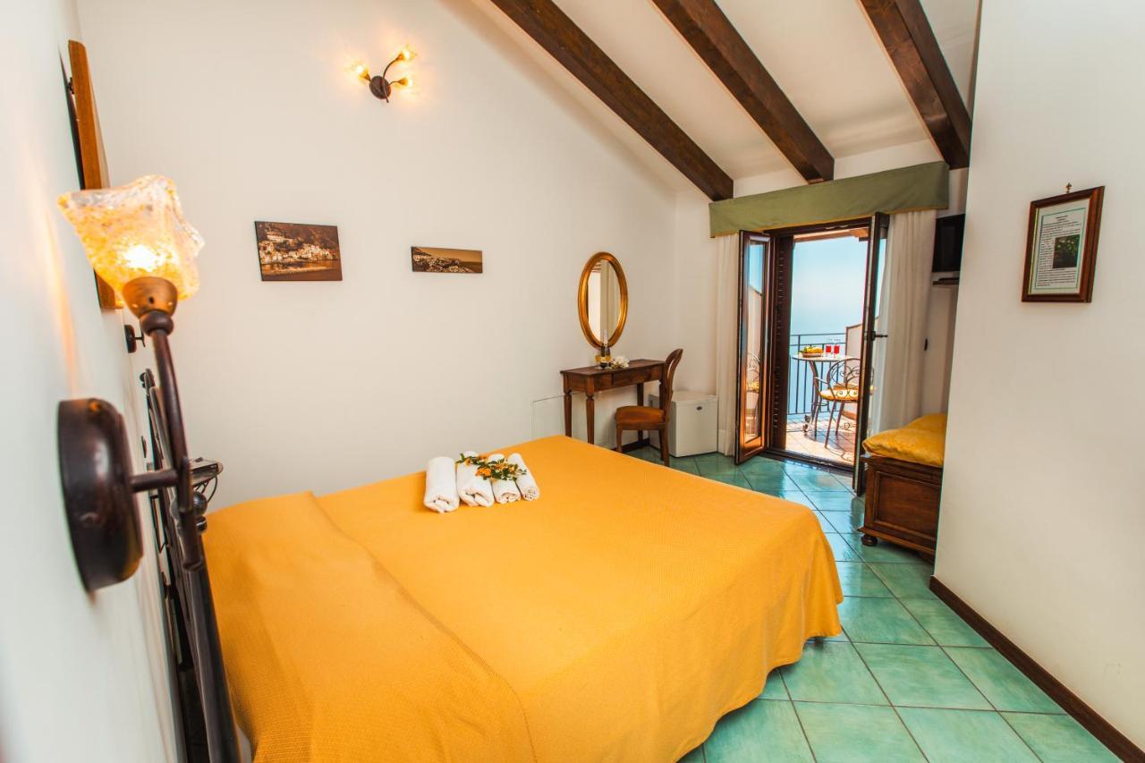 Hotel Roccia Fiorita Furore Exterior foto
